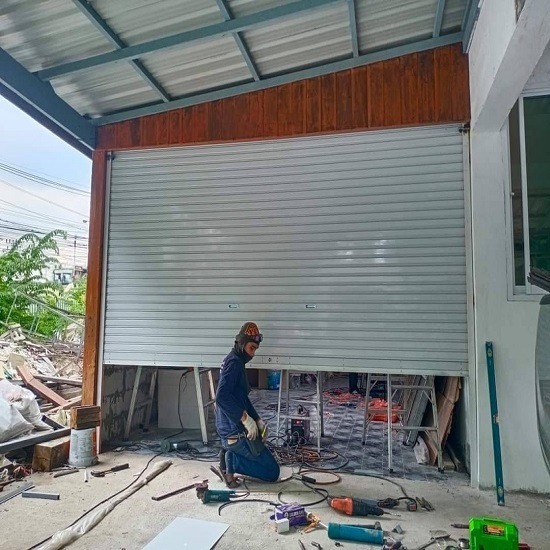 รับติดตั้งประตูม้วนทุกระบบ